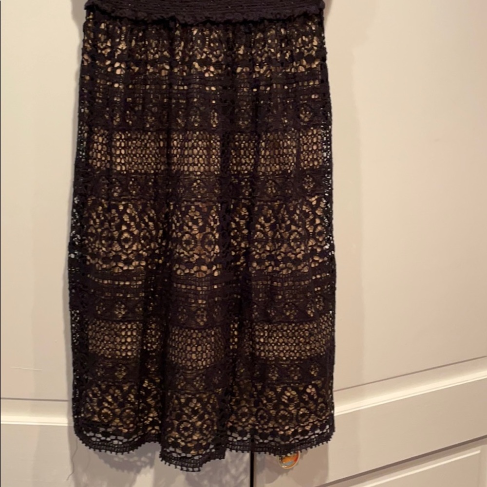 Max Studio V-neck Black Lace Dress w/ Nude Lining - Picture 9 of 10